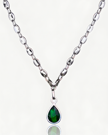 Emerald Eimeo Pendant