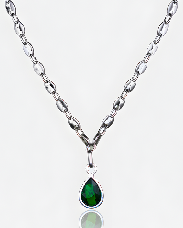 Emerald Eimeo Pendant