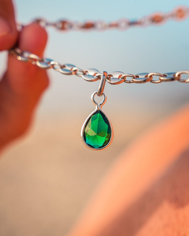 Emerald Eimeo Pendant