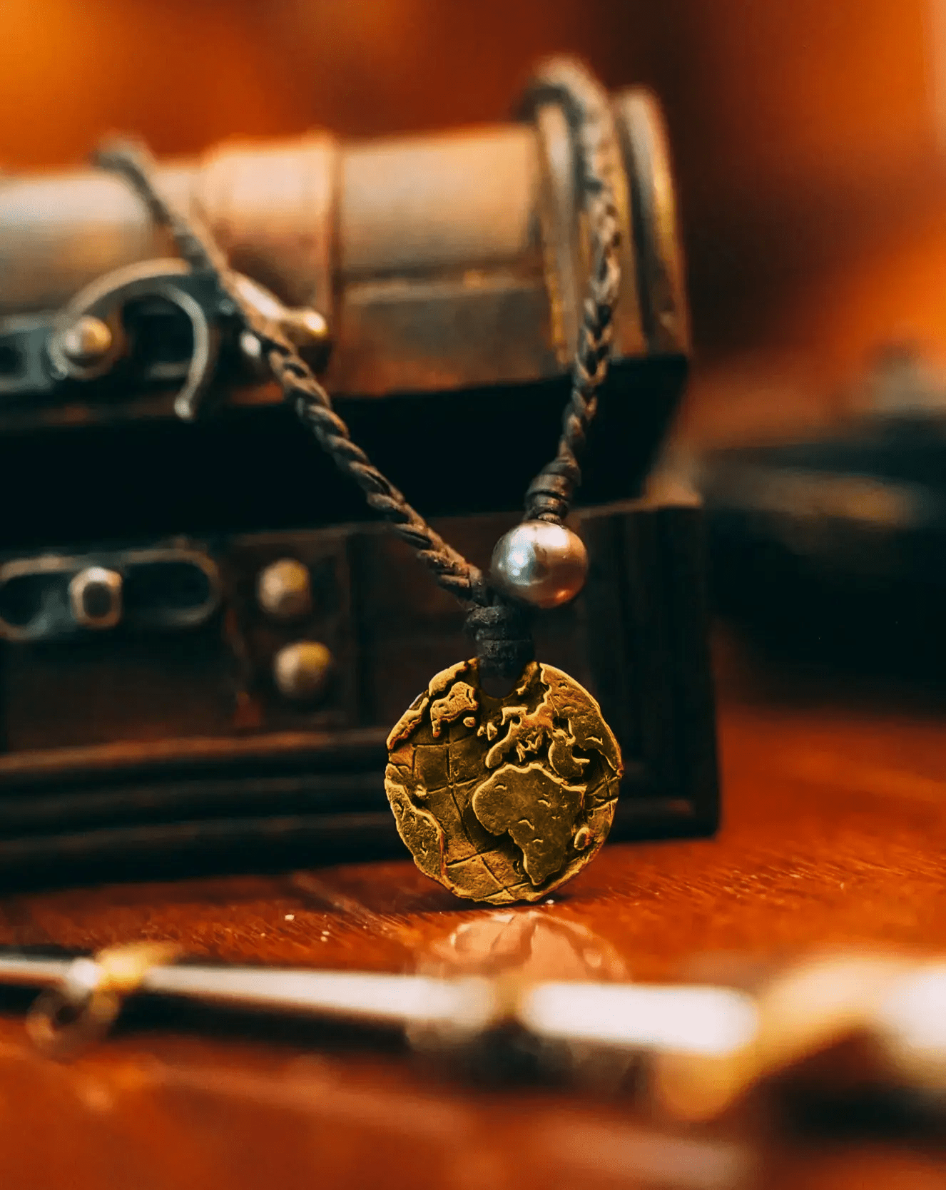 Globe Coin (Gold) - Royale Merchant 