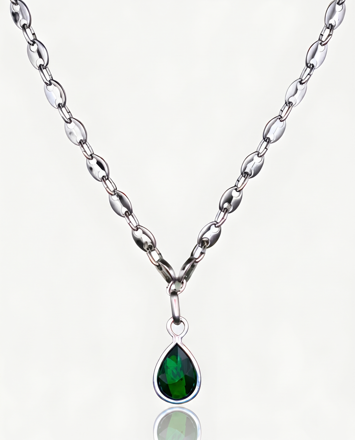 Emerald Eimeo Pendant